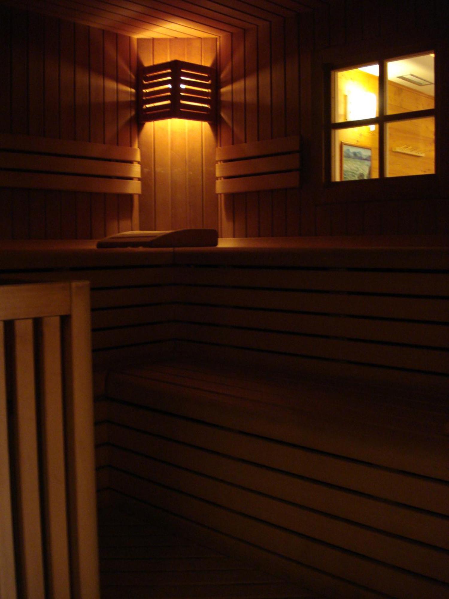 Le Rocher Hotel Champoluc Esterno foto