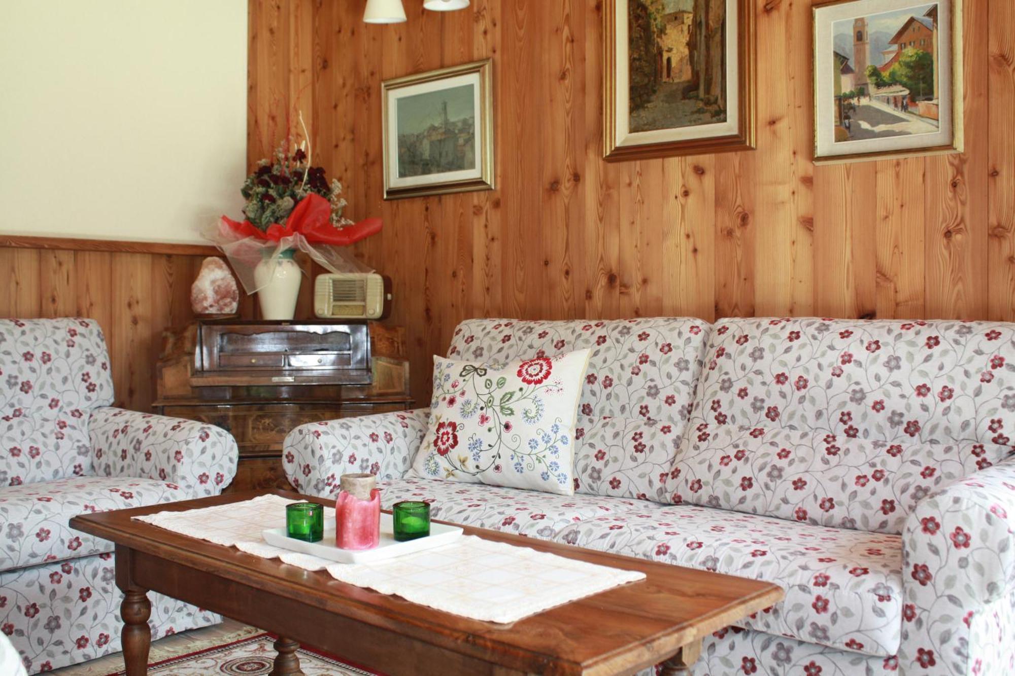 Le Rocher Hotel Champoluc Esterno foto