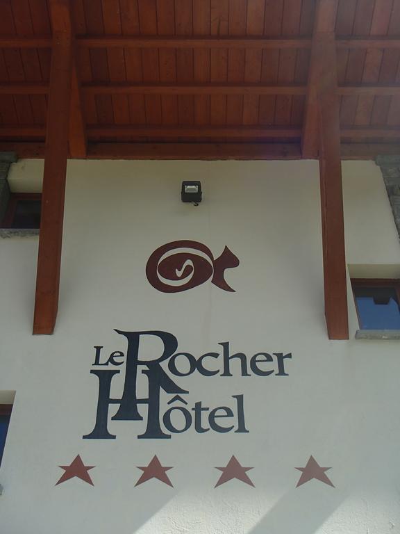 Le Rocher Hotel Champoluc Esterno foto