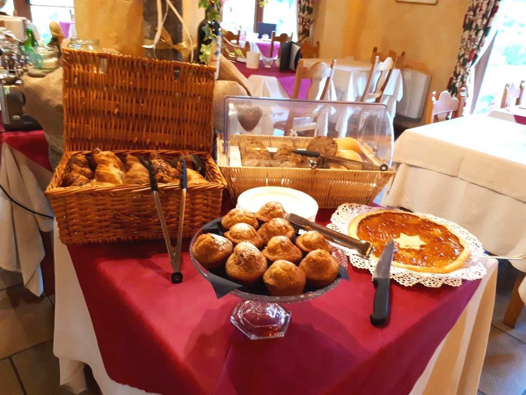 Le Rocher Hotel Champoluc Esterno foto